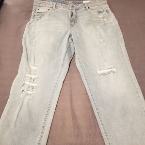 Time and Tru Distressed Jeans NWT